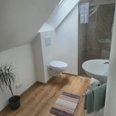 Detmolder Perle 2 Charmante Dachgesschoswohnung Im Altbau